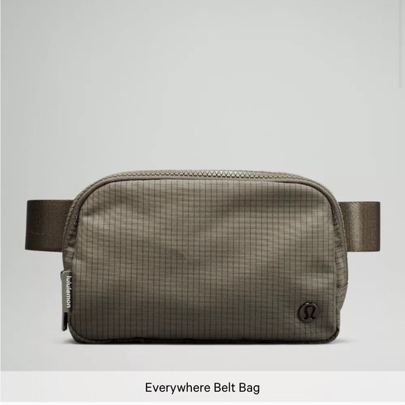 Lululemon Everywhere Belt Bag in COBN/BLK - Picture 3 of 5
